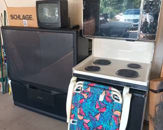Large tv, and full range setup