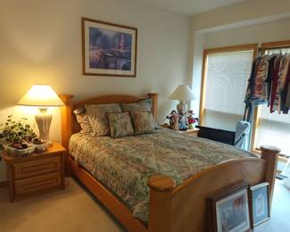 Woodleys OAK four poster bed and nightstands