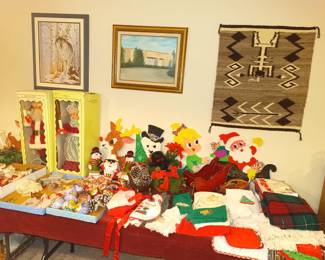 Linens, wall hangers and art