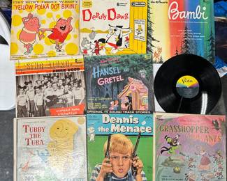 Lot of 18 Vintage Disney & Children's Vinyl LPs