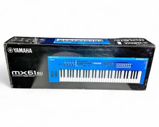 Yamaha MX61BU Synthesizer