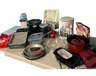 Kitchen Appliance  Cookware Lot  Crockpot, Coffee Maker, Food Processor, Bakeware  Aprons