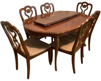 140 - Dining Table w/ 1 leaf & 6 Chairs Table - 42 x 54 x 30 Chairs - 20 x 22 x 38
