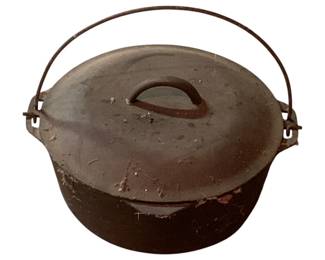 221 - Cast Iron Dutch Oven - 12 x 5
