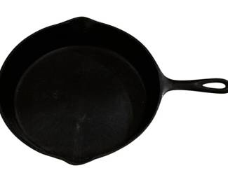 267 - Cast Iron Skillet - 12" Round
