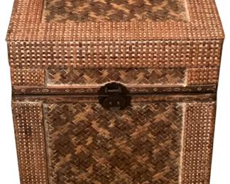 74 - Storage Box / Trunk - 18 x 16 x 16
