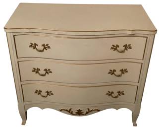 189 - French Provincial 3-drawer chest 18 x 34 x 31
