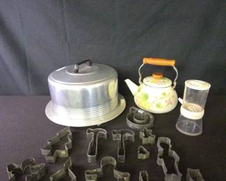 Vintage Regal Ware Aluminun Cake Carrier, Vintage Enamel Tea Kettle