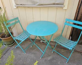 bistro table and chairs