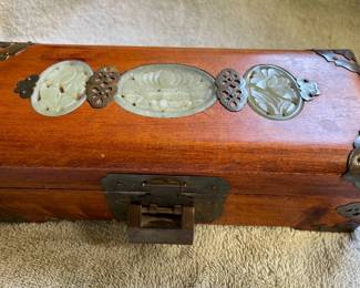 Jade incrusted jewlery box