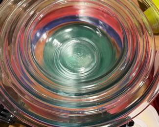 Pyrex nesting bowls
