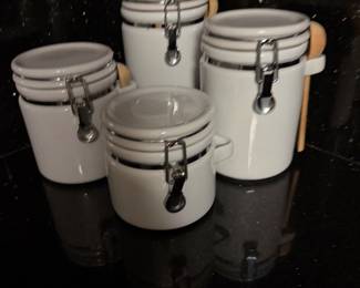 Cannister set