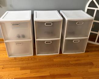 Storage bins