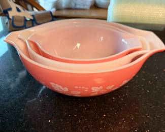 Pink Pyrex Nesting Bowls set of Three