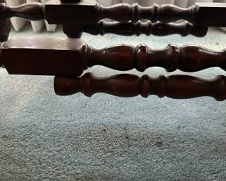 #76 - $220 - Gate leg drop leaf table 36wx46open36t