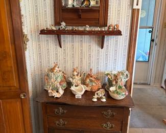 #46 - $140 - Washstand and mirror 31.5x30tx17d