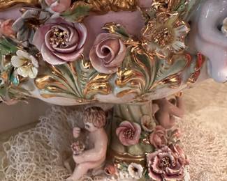 #5 - $90 - Made in Italy porcelain center piece 