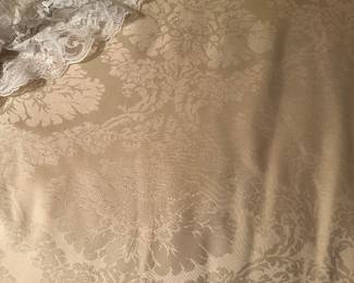 #12 - $250 - Rounded tufted cream setae 26tx99wx31d