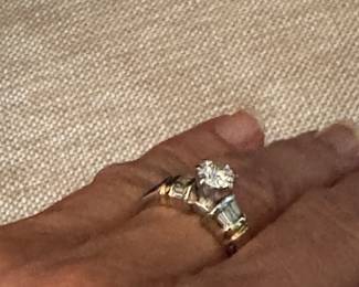 #33J - $1900 - Brillant diamond 0.62 tcw - 18kt / platinum mount. 9.7 grams. sz 6 1/2.  VS2 Clarity - H-I color 