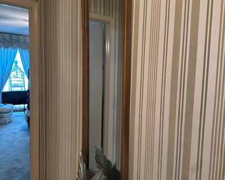 #71 - $150 - Pier composite  mirror  6'T &  base 2tx19
