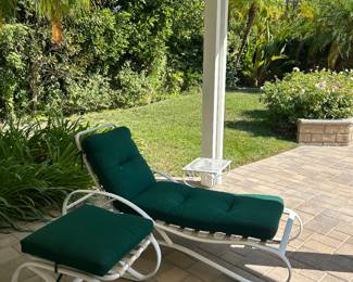 Outdoor Furniture: Lounge Chair