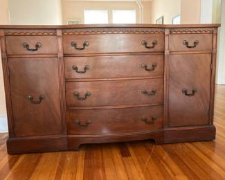 Vintage sideboard in impressive condition-62L-18D-35H $150