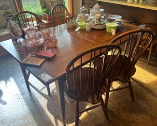 Set of 4 Windsor Style Chairs