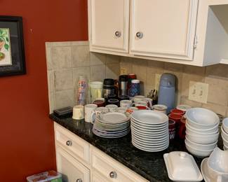 Nice kitchen plate settings 