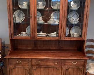 Nice hutch 