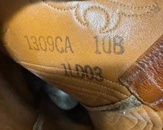 Boots size 10B