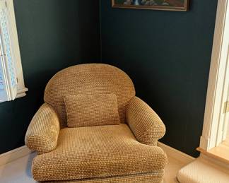 Plush Arm Chair with Shoe Shine Box