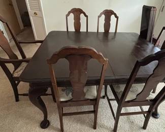 Antique Dark Wood Dining Table With 4 Leafs, 5 Chairs 1 Arm Chair