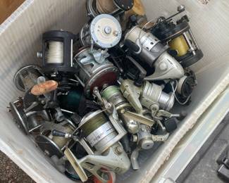 Fishing reels