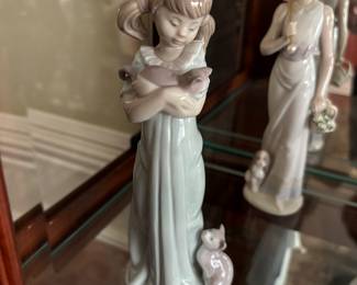 Lladro     "Don't Forget Me " Girl figurine