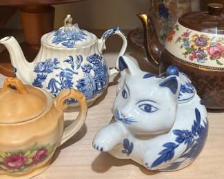 Seymour Mann China Blue Fine Porcelain Cat Teapot