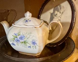 Windsor Sadler Cube Purple Floral Teapot 