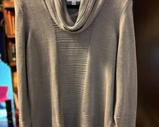 Calvin Klein Cowl Neck Long Sleeve Grey Sweater – Size Large