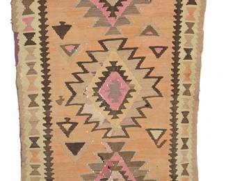 1425
A geometric area rug
20th century
Wool flatweave
6' 11" L x 4' 7" W
Estimate: $100 - $200