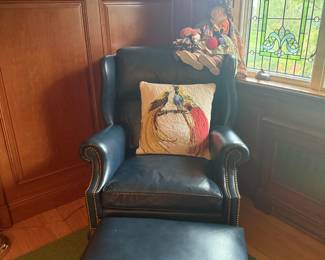LEATHER CHAIR