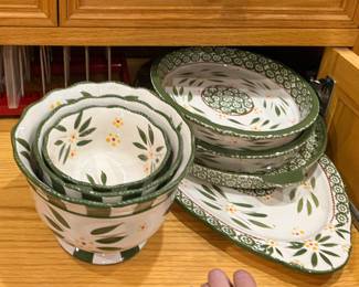 CHINA & DINNERWARE 