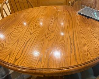 OAK DINING TABLE