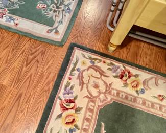 AREA RUGS