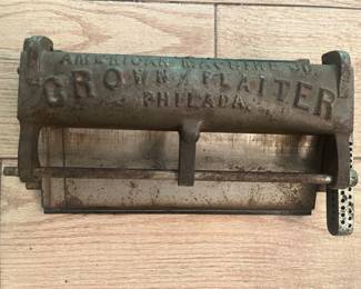 Antique Crown Plaiter