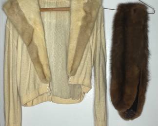 Vintage sweater with fur collar and fur stole 
