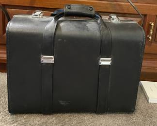 Hard shell large camera case vtg