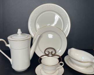 Noritake Ivory China, Tulane pattern 