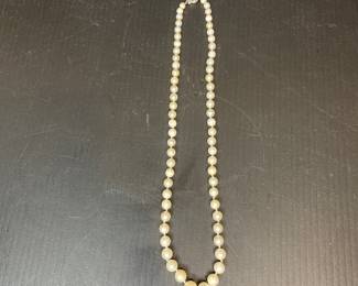 Vintage pearls 14k gold clasp