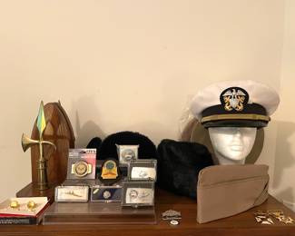 Military US Navy hats, pins, belt buckles & other accessories 