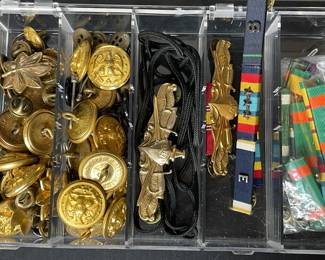 Button covers, military pins & more vtg