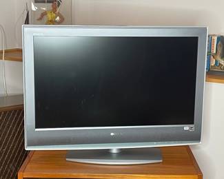 Sony BRAVIA LCD HDTV